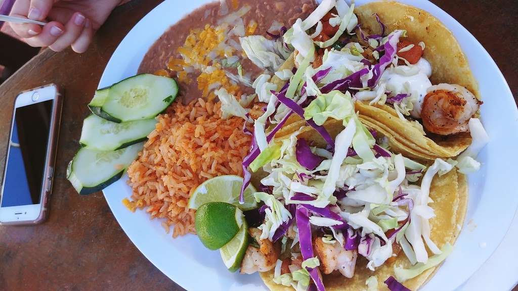Los Juniors Mexican Food | 1984 S Santa Fe Ave, Vista, CA 92083, USA | Phone: (760) 295-1088