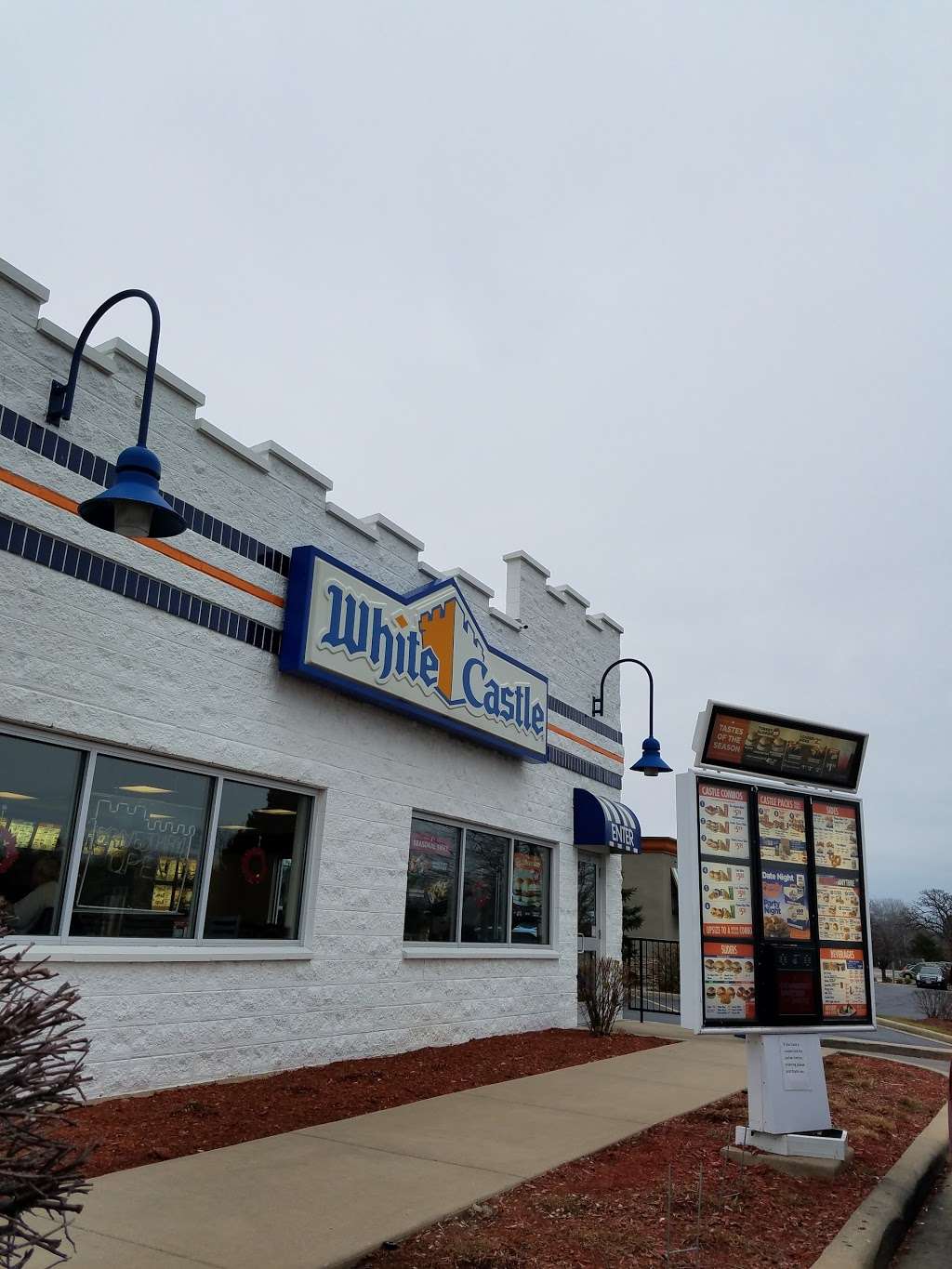 White Castle | 11730 75th St, Kenosha, WI 53142, USA | Phone: (262) 857-2500