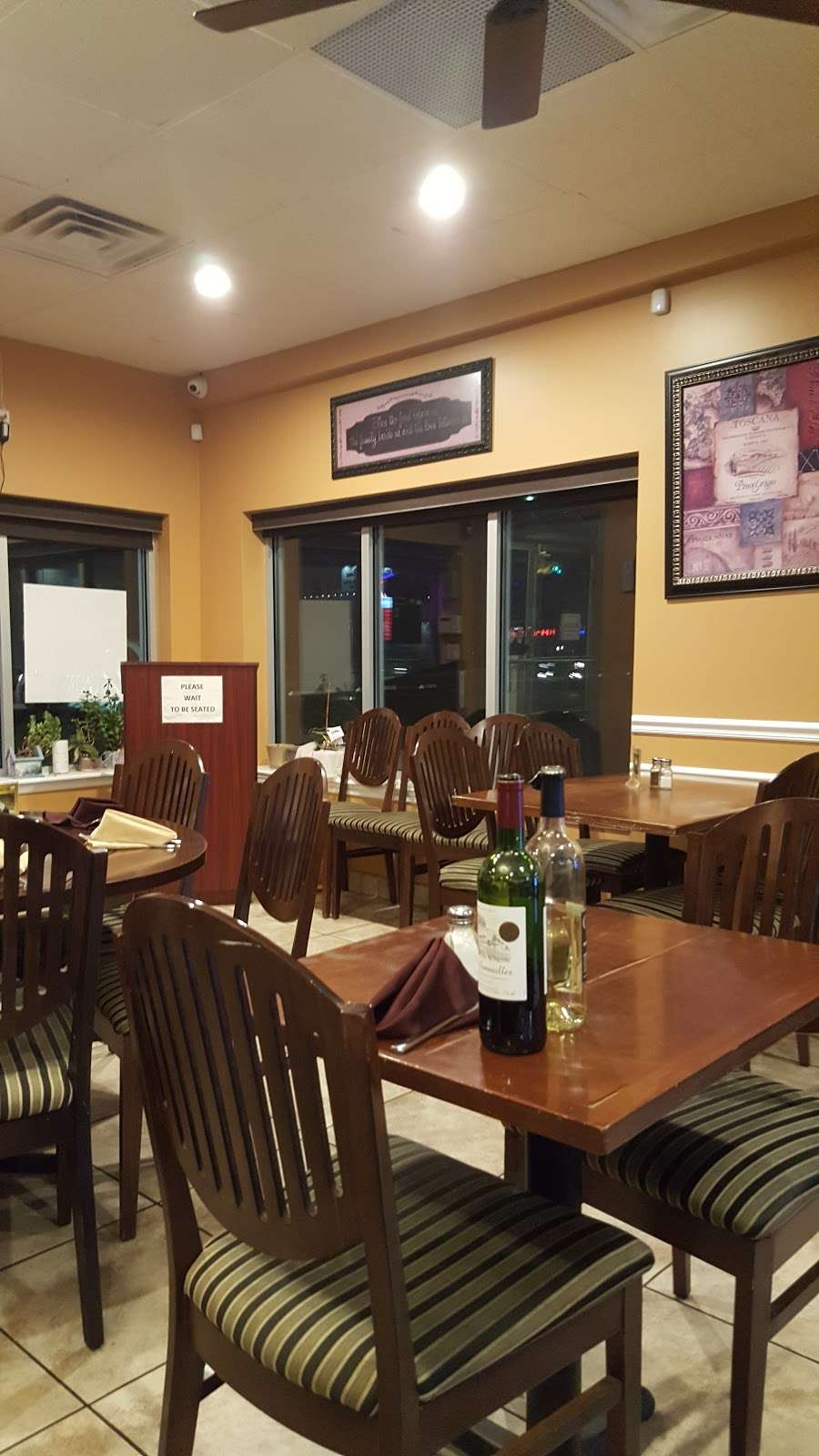 La Madona Italian Cuisine and Pizzeria | 334 Main St, Matawan, NJ 07747, USA | Phone: (732) 590-8000