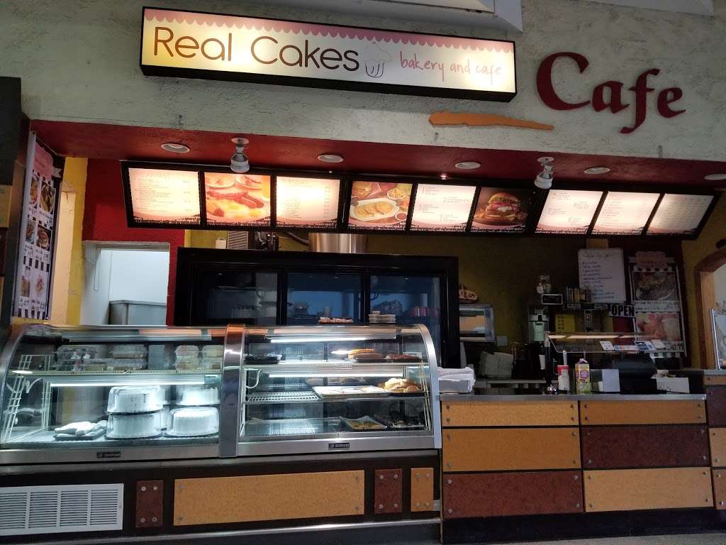 Real Cakes Bakery and Cafe | 3880 Irving Mall, Irving, TX 75062, USA | Phone: (972) 252-5235