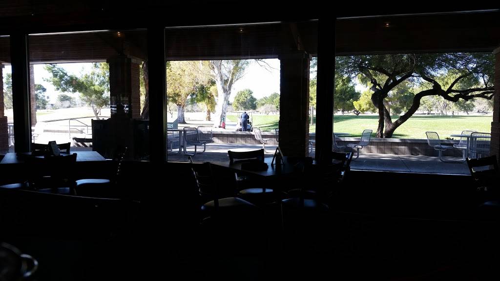 The 1925 Bar & Grill | 600 S Alvernon Way, Tucson, AZ 85711, USA | Phone: (520) 791-4346