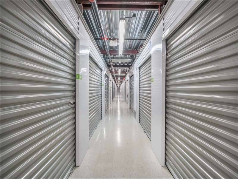 Extra Space Storage | 2074 Mannheim Rd, Des Plaines, IL 60018, USA | Phone: (847) 232-6449