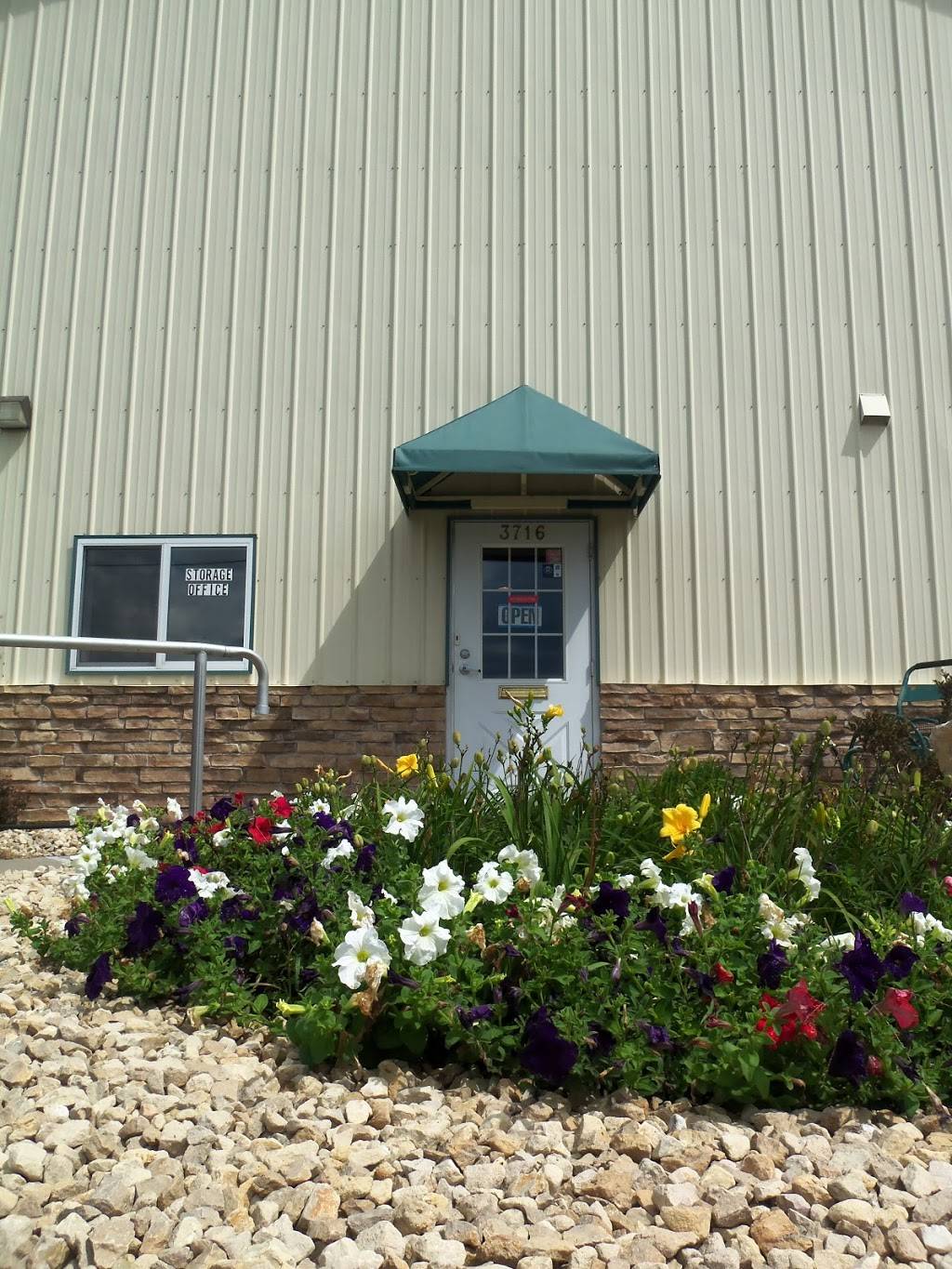 Summit Mini Storage | 3716 Scheuneman Rd, White Bear Lake, MN 55110, USA | Phone: (651) 429-1311