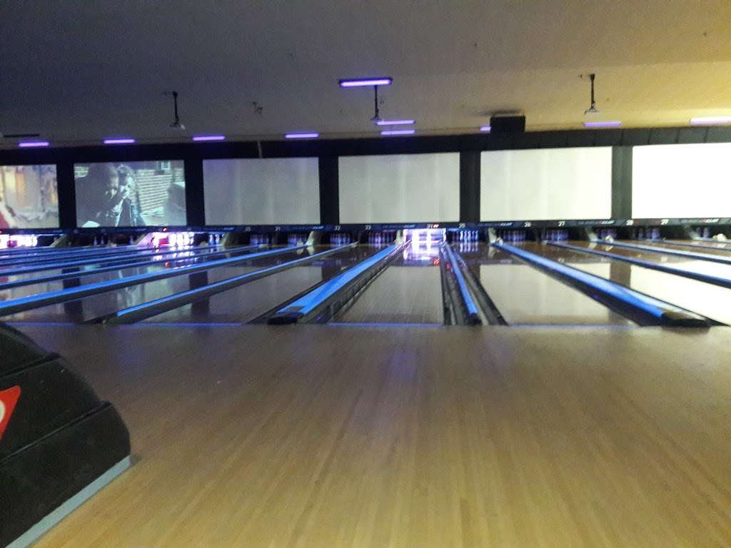 Bowlero Torrance | 21915 S Western Ave, Torrance, CA 90501 | Phone: (310) 328-3700