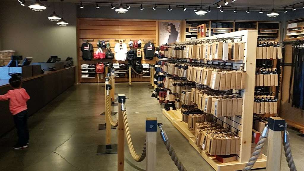 Levis Outlet Store at Woodbury Common Premium Outlets | 101 Marigold Ct, Central Valley, NY 10917, USA | Phone: (845) 928-8930