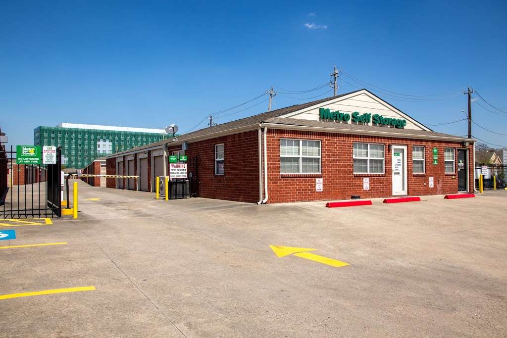 Metro Self Storage | 6300 W 43rd St, Houston, TX 77092, USA | Phone: (713) 234-1117