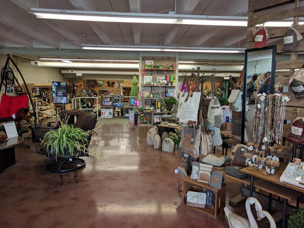 Earl May Garden Center | 9229 W Center Rd, Omaha, NE 68124, USA | Phone: (402) 391-9778