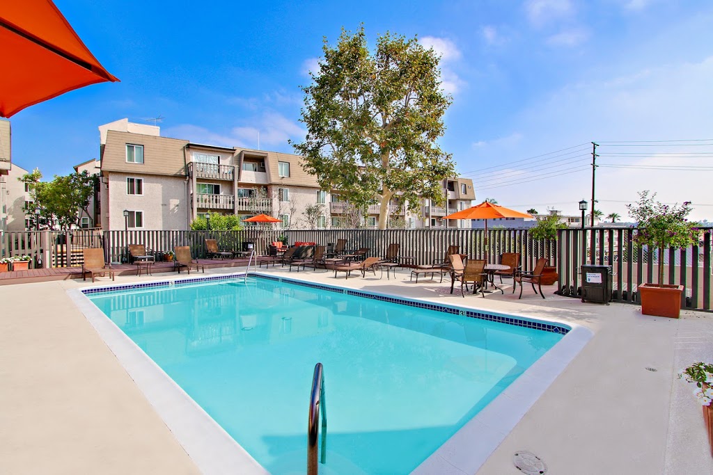 Woodcliff Apartment Homes | 3201 Overland Ave, Los Angeles, CA 90034, USA | Phone: (310) 975-7057