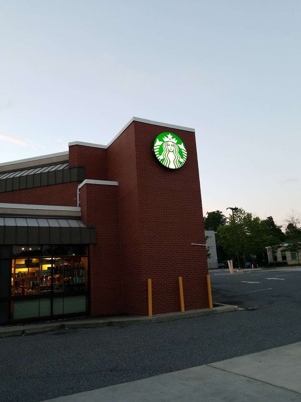 Starbucks | 6225 - 6227 N. Charles Street, Baltimore, MD 21212, USA | Phone: (410) 377-8715