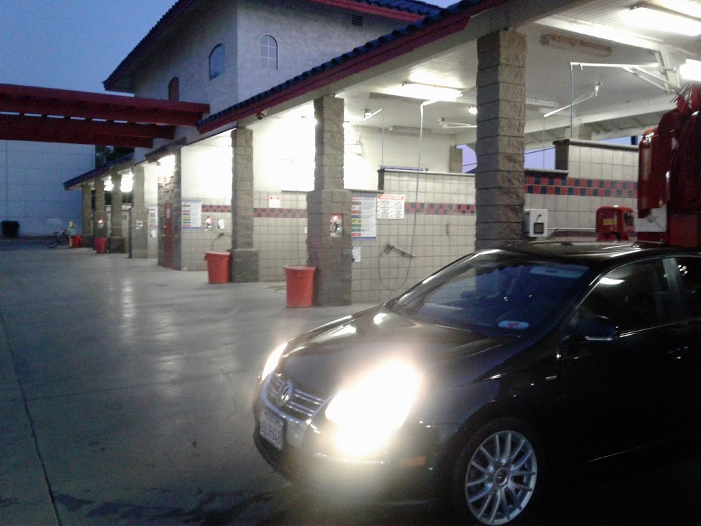 Squeeky Clean Car Wash $5 | 12690 Magnolia Ave, Riverside, CA 92503, USA | Phone: (951) 736-0969