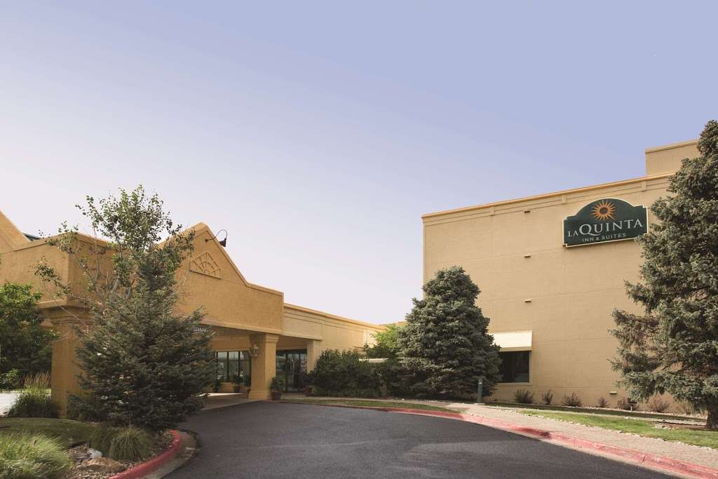 La Quinta Inn & Suites Denver Englewood Tech Ctr | 9009 E Arapahoe Rd, Greenwood Village, CO 80112, USA | Phone: (303) 799-4555