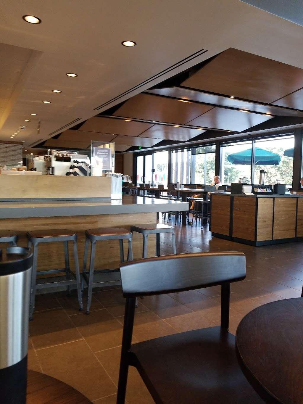 Starbucks | 26518 Bouquet Canyon Rd, Saugus, CA 91350, USA | Phone: (661) 296-0031