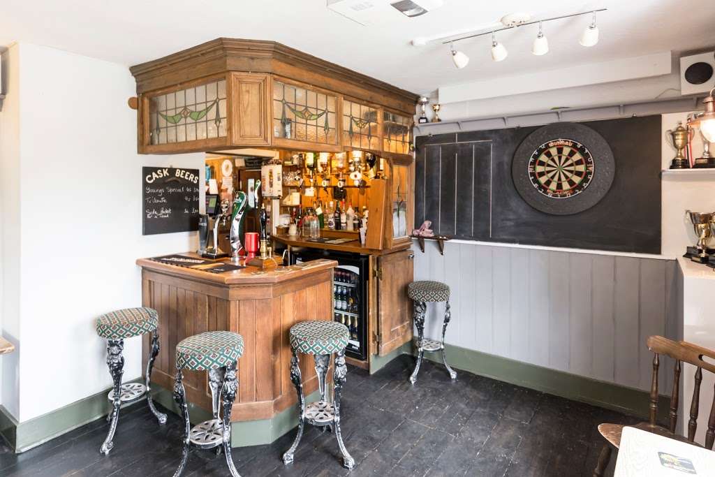 The Crooked Billet | 88 High St, Colney Heath, St Albans AL4 0NP, UK | Phone: 01727 822128