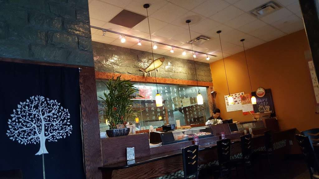 Sweet Mango Sushi Bar & Asian Restaurant | 274 S Main St, Newtown, CT 06470, USA | Phone: (203) 270-3737