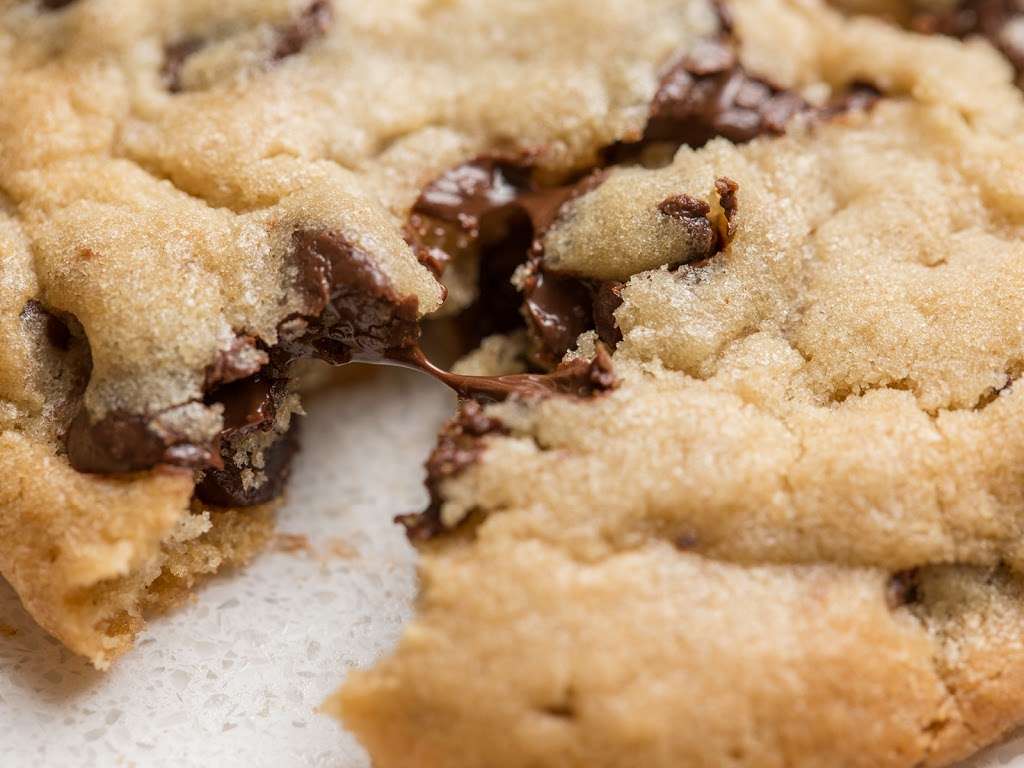 Tiffs Treats Cookie Delivery | 8611 Hillcrest Rd #130, Dallas, TX 75225, USA | Phone: (214) 613-4700