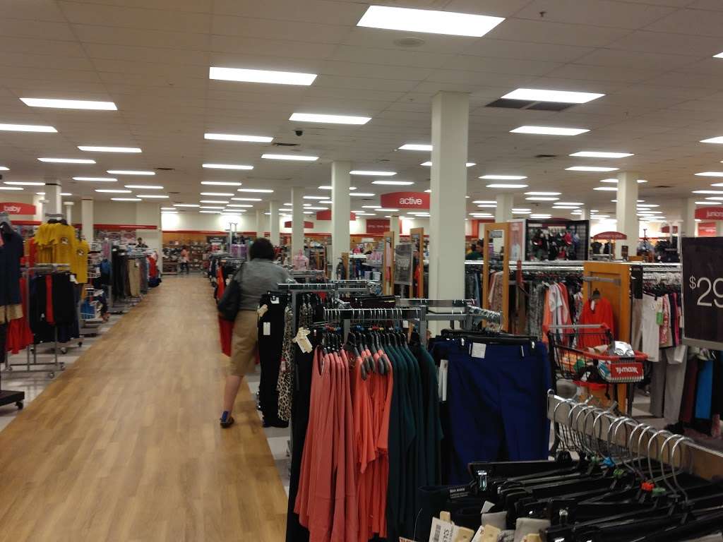 T.J. Maxx | 8600 Ward Pkwy, Kansas City, MO 64114, USA | Phone: (816) 363-9818