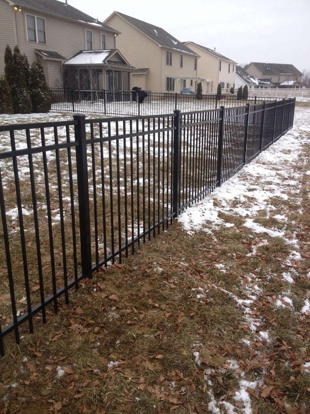Mayes Fence Builder | 49 North Railroad Street, Whiteland, IN 46184, USA | Phone: (317) 403-6549