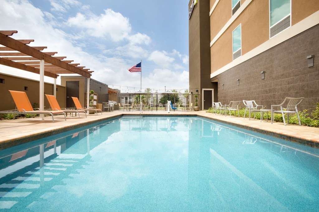 Home2 Suites by Hilton Houston/Webster | 600 W Texas Ave, Webster, TX 77598, USA | Phone: (281) 672-7200