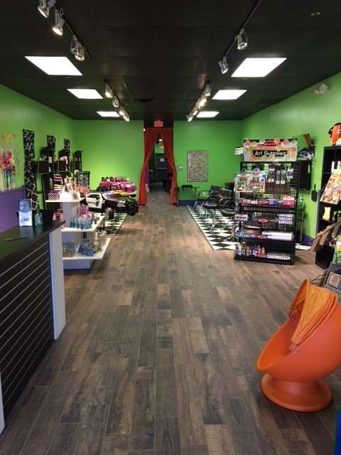 Sharkeys Cuts For Kids - New Britain PA | 418 Town Center, New Britain, PA 18901, USA | Phone: (215) 348-8528