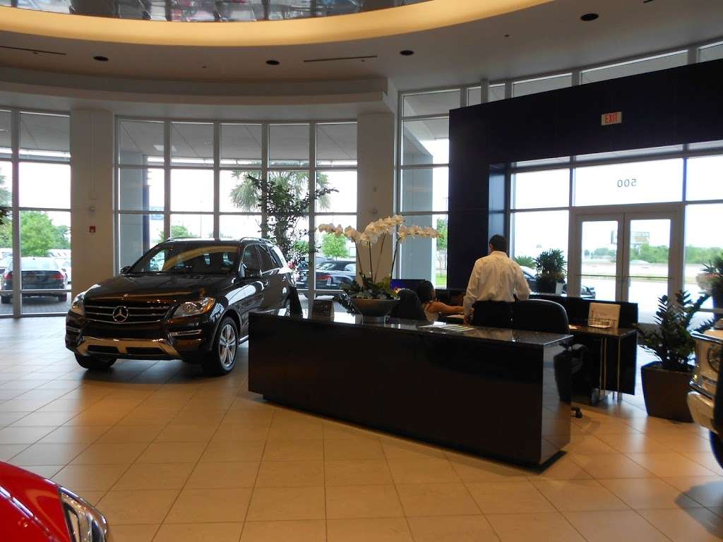 Mercedes-Benz of Clear Lake | 500 Gulf Fwy S, League City, TX 77573, USA | Phone: (281) 554-9100