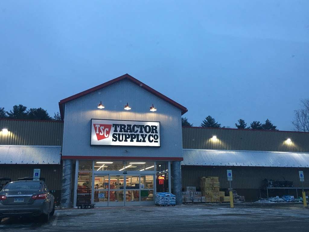 Tractor Supply Co. | 134 Bridge St, Pelham, NH 03076, USA | Phone: (603) 635-5001