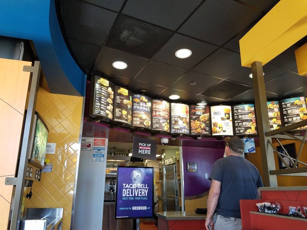 Taco Bell | 4301 W Magnolia Blvd, Burbank, CA 91505 | Phone: (818) 846-7451