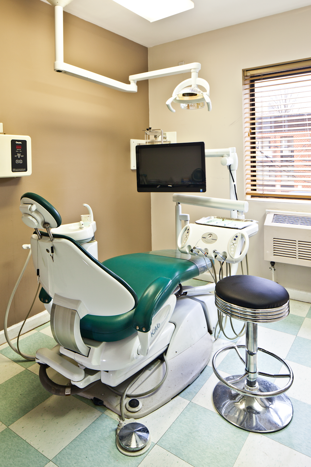 Apple Dental Health Services | 11316 76th Rd #1, Forest Hills, NY 11375, USA | Phone: (718) 575-9548