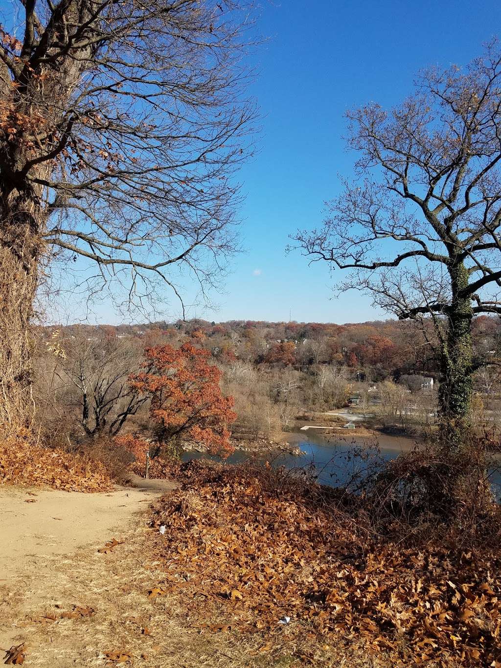 George Washington Memorial Parkway First Overlook | George Washington Memorial Pkwy, Arlington, VA 22207, USA | Phone: (703) 289-2500