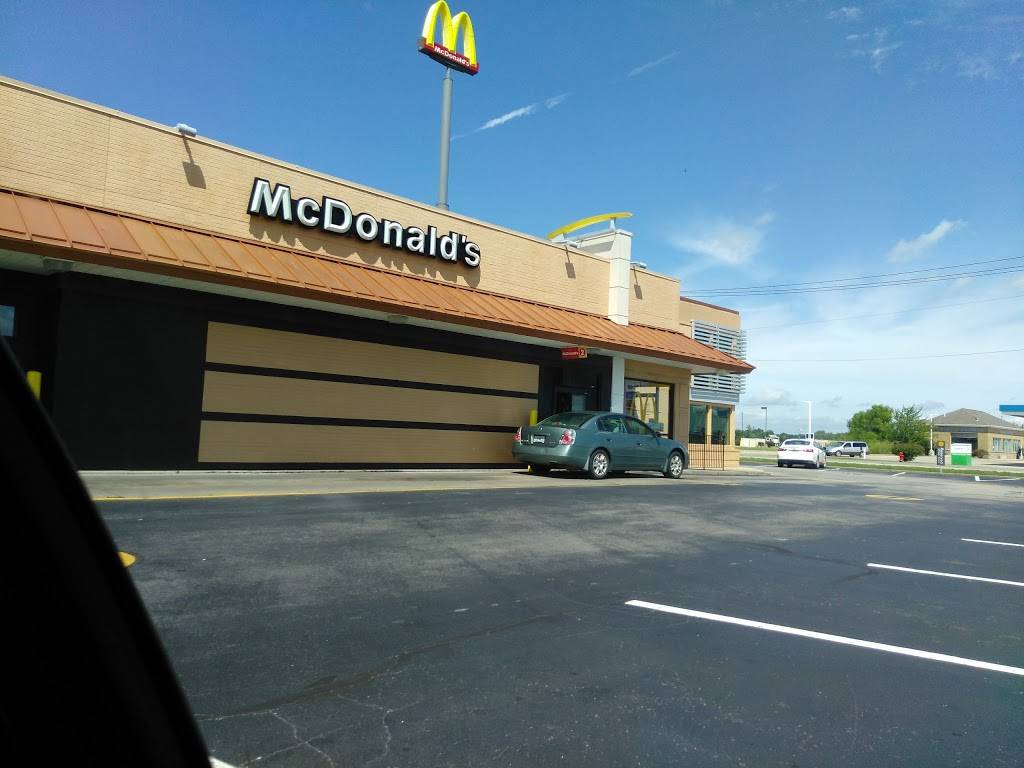 McDonalds | 2 Engineer Road, Pontoon Beach, IL 62040, USA | Phone: (618) 797-7924