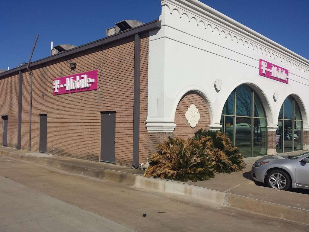 T-Mobile | 15707 Coit Rd Suite A, Dallas, TX 75248, USA | Phone: (972) 788-2425