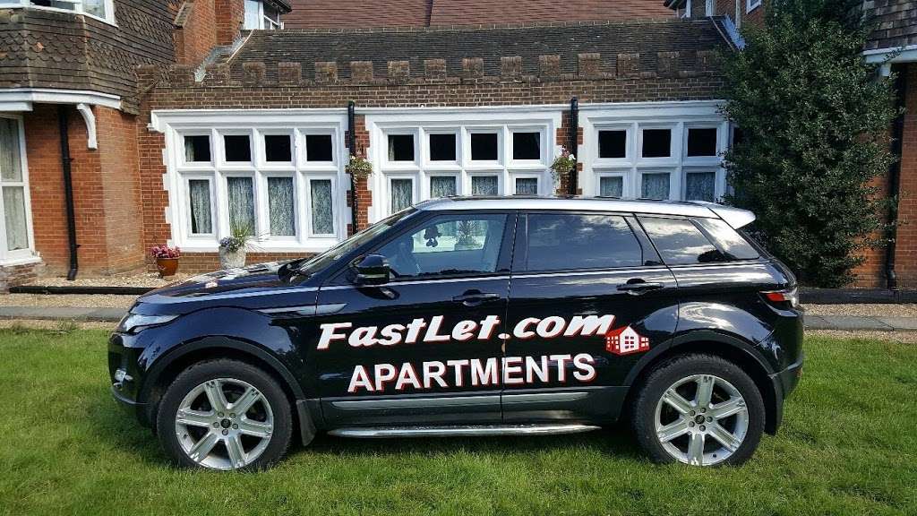 Fastlet.com / Carylls Country House | Faygate Lane Faygate Near Horsham, Crawley & Gatwick, Horsham RH12 4SN, UK | Phone: 01293 851247