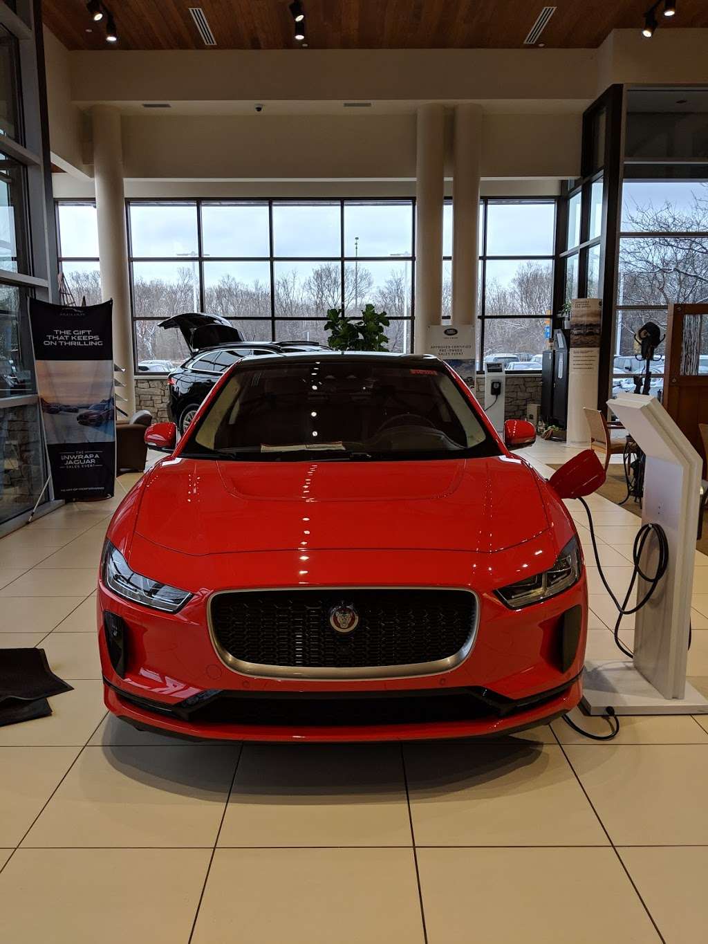 Jaguar Northfield | 670 Frontage Rd #1, Northfield, IL 60093 | Phone: (847) 446-6665