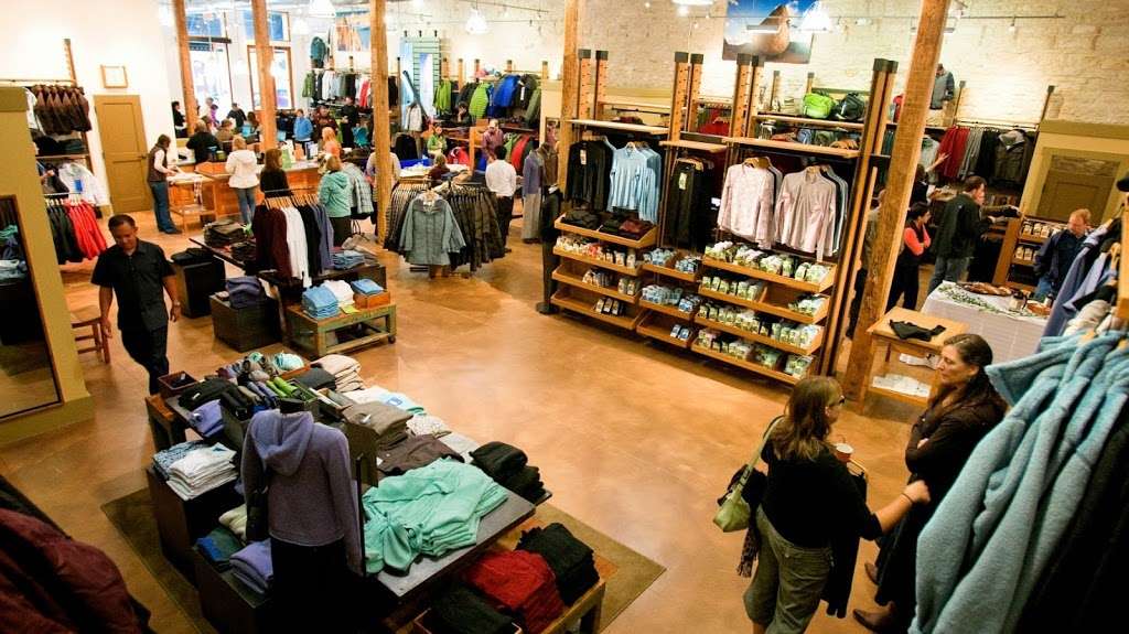 Patagonia Ventura | 235 W Santa Clara St, Ventura, CA 93001, USA | Phone: (805) 643-6074