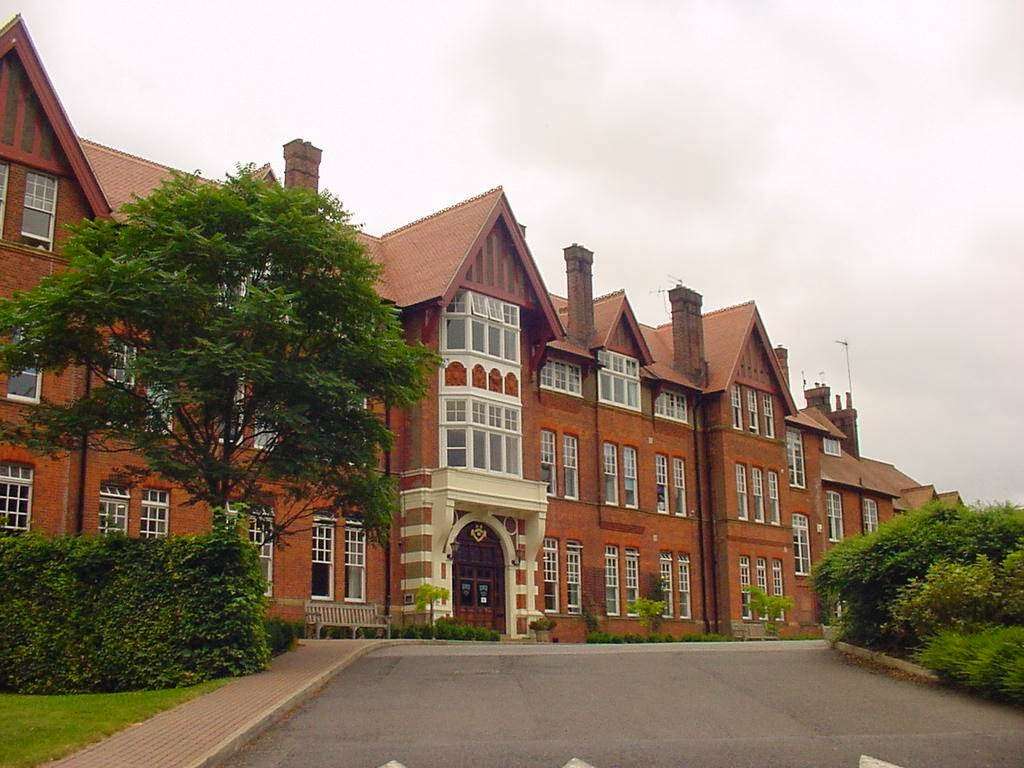 Caterham School | Harestone Valley Rd, Caterham CR3 6YA, UK | Phone: 01883 343028