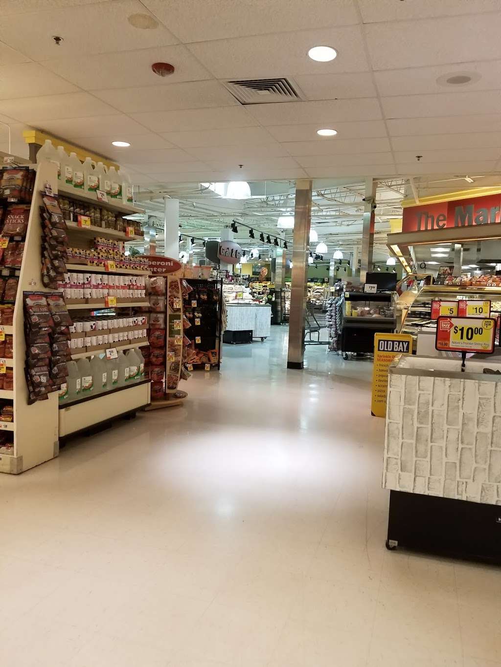 Giant Food Stores | 10 E Ridge Pike, Conshohocken, PA 19428, USA | Phone: (610) 940-2231