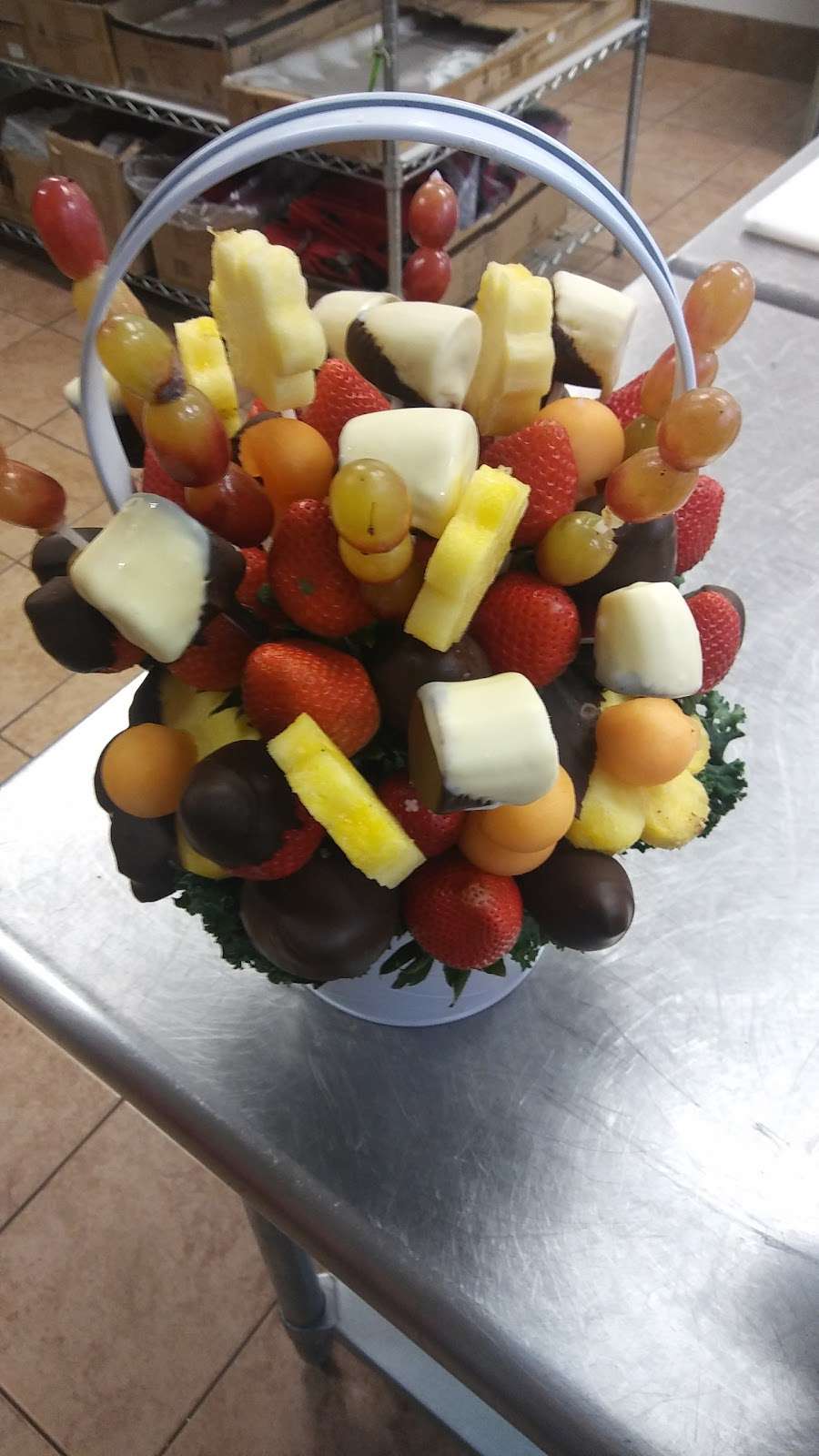 Edible Arrangements | 1861 Street Rd, Bensalem, PA 19020, USA | Phone: (215) 244-4441