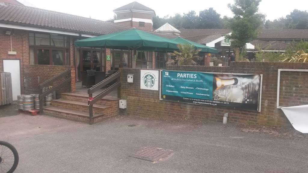 Starbucks Holiday Inn | Turners Hill Rd, Crawley RH10 4SS, UK