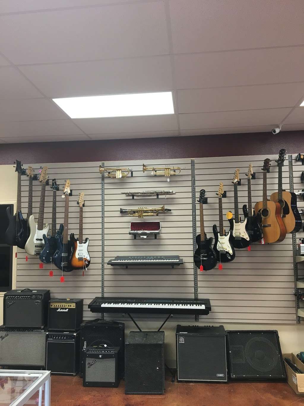 Airline Pawn Shop | 181 W Dyna Dr a, Houston, TX 77037, USA | Phone: (281) 931-8065