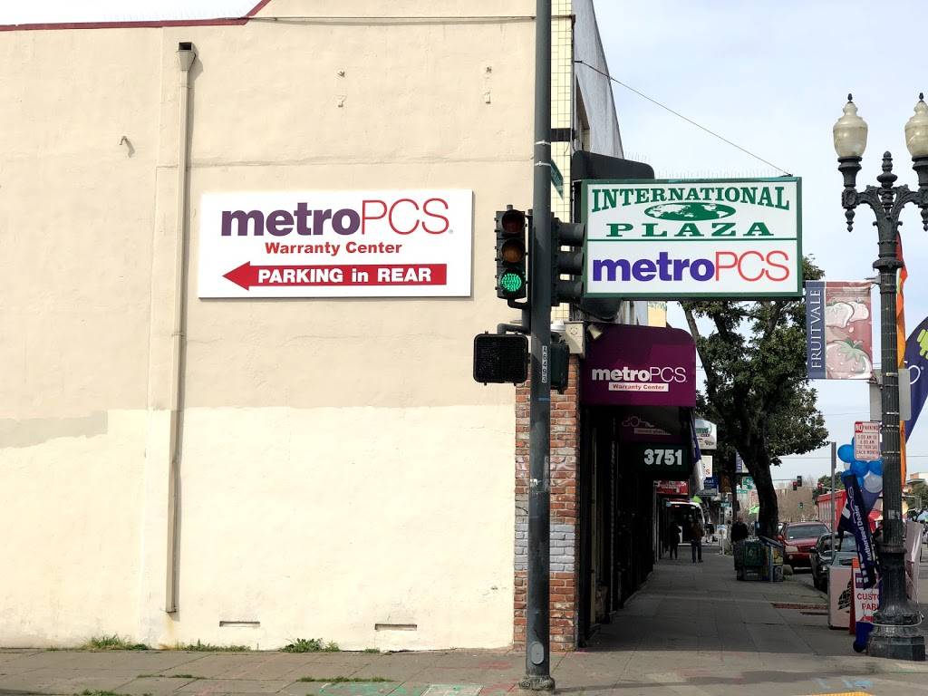 Metro by T-Mobile | 3751 International Blvd, Oakland, CA 94601, USA | Phone: (510) 698-4942