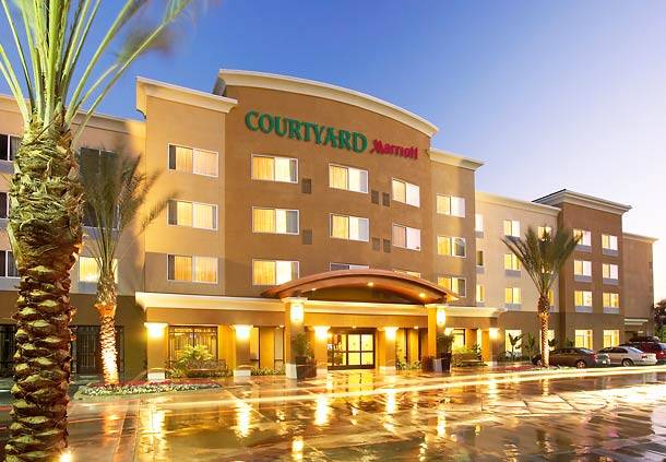 Courtyard by Marriott Anaheim Resort/Convention Center | 2045 S Harbor Blvd, Anaheim, CA 92802, USA | Phone: (714) 740-2645