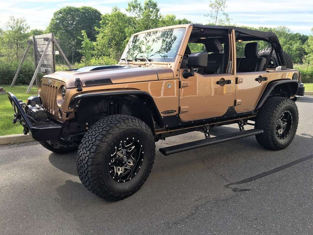 Jeep Wrangler Tops Switch & Storage Services | 88 Sugar Hollow Rd #6, Danbury, CT 06810 | Phone: (203) 460-4694