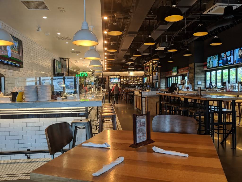 Mikes Pizza Bar | 2515 Woodward Ave, Detroit, MI 48201, USA | Phone: (313) 782-4589