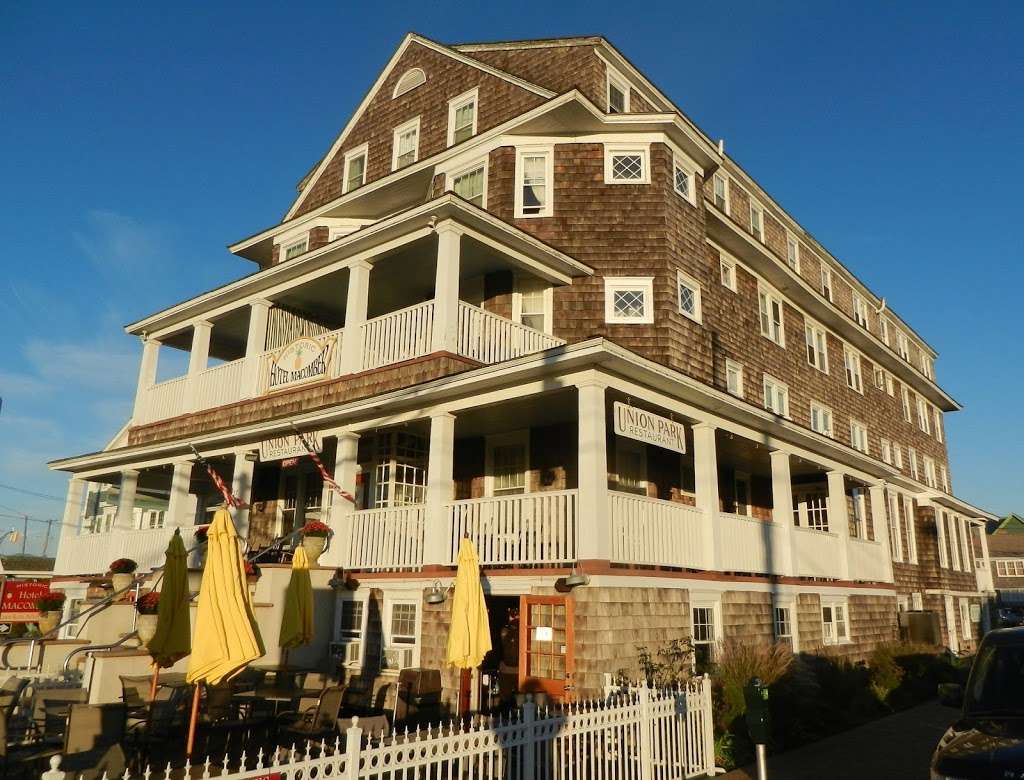 Hotel Macomber | 727 Beach Ave, Cape May, NJ 08204 | Phone: (609) 884-3020