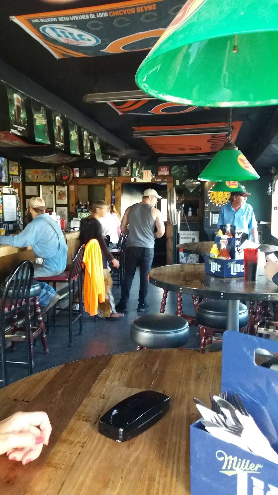Pug Mahones Irish Pub & Grill | 282 Grand Ave, Fox Lake, IL 60020 | Phone: (847) 587-5078