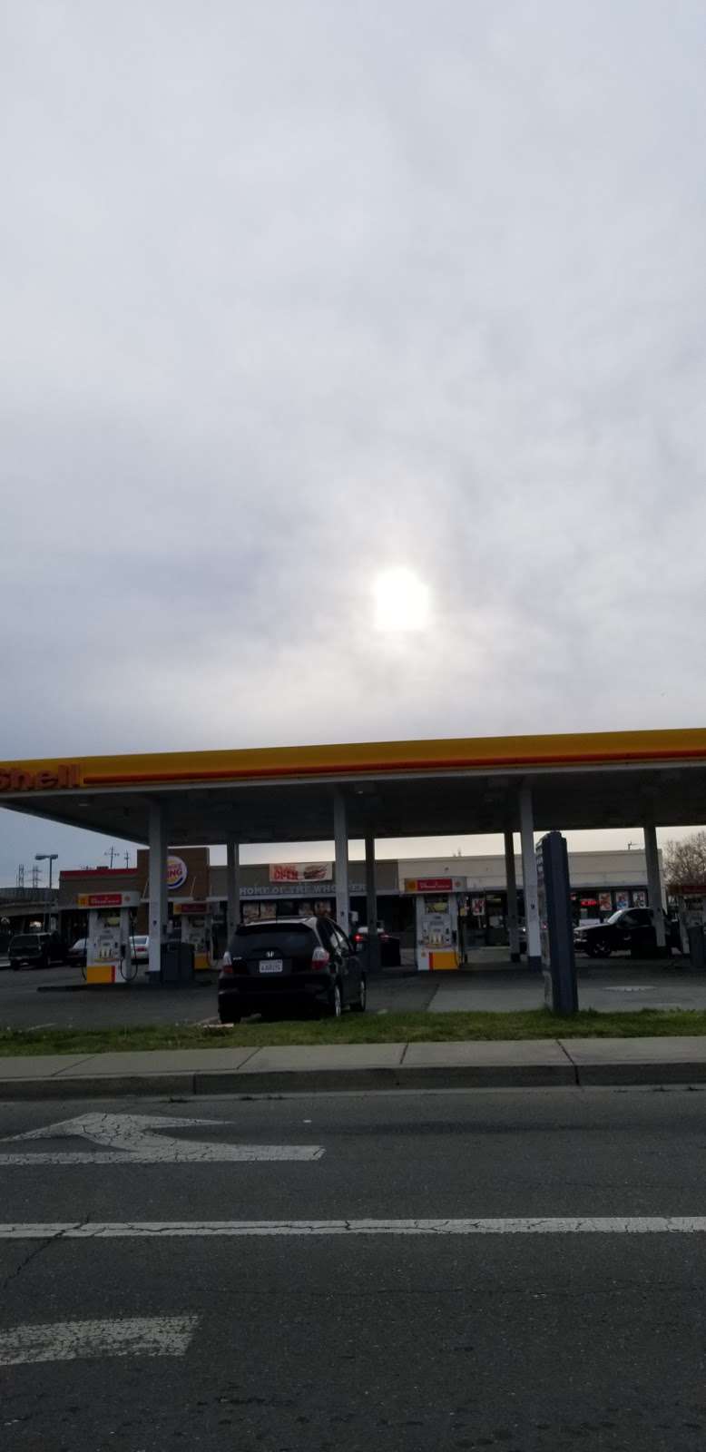 Shell | 1944 Davis St, San Leandro, CA 94577, USA | Phone: (510) 383-9030