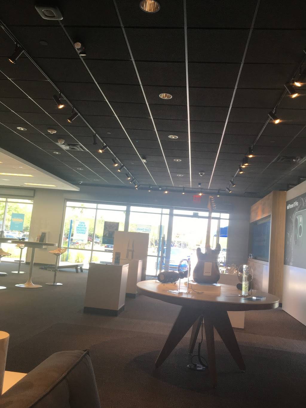 AT&T Store | 2020 E Rio Salado Pkwy Suite 103, Tempe, AZ 85281, USA | Phone: (480) 557-0053