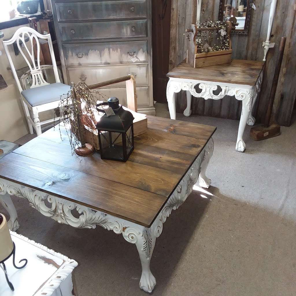 Rags to Vintage Antiques | 4760 IL-173, Poplar Grove, IL 61065 | Phone: (815) 608-2262