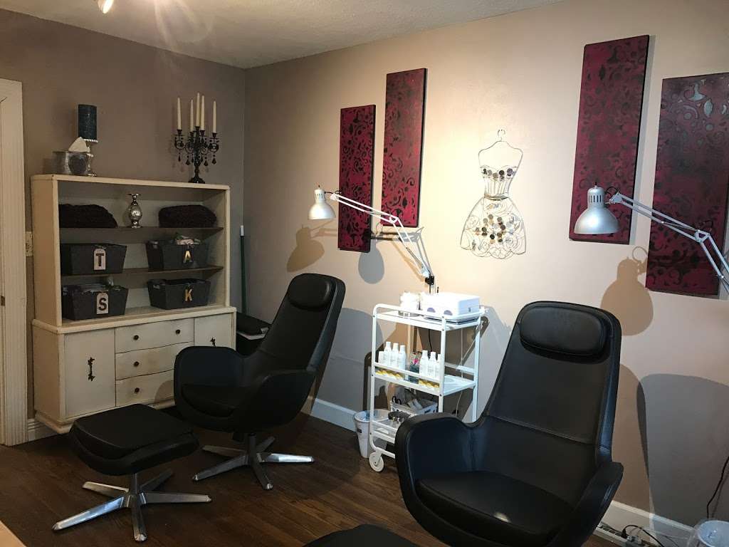 Hairendipity | 116 Peterson Rd, Libertyville, IL 60048, USA | Phone: (847) 244-4247