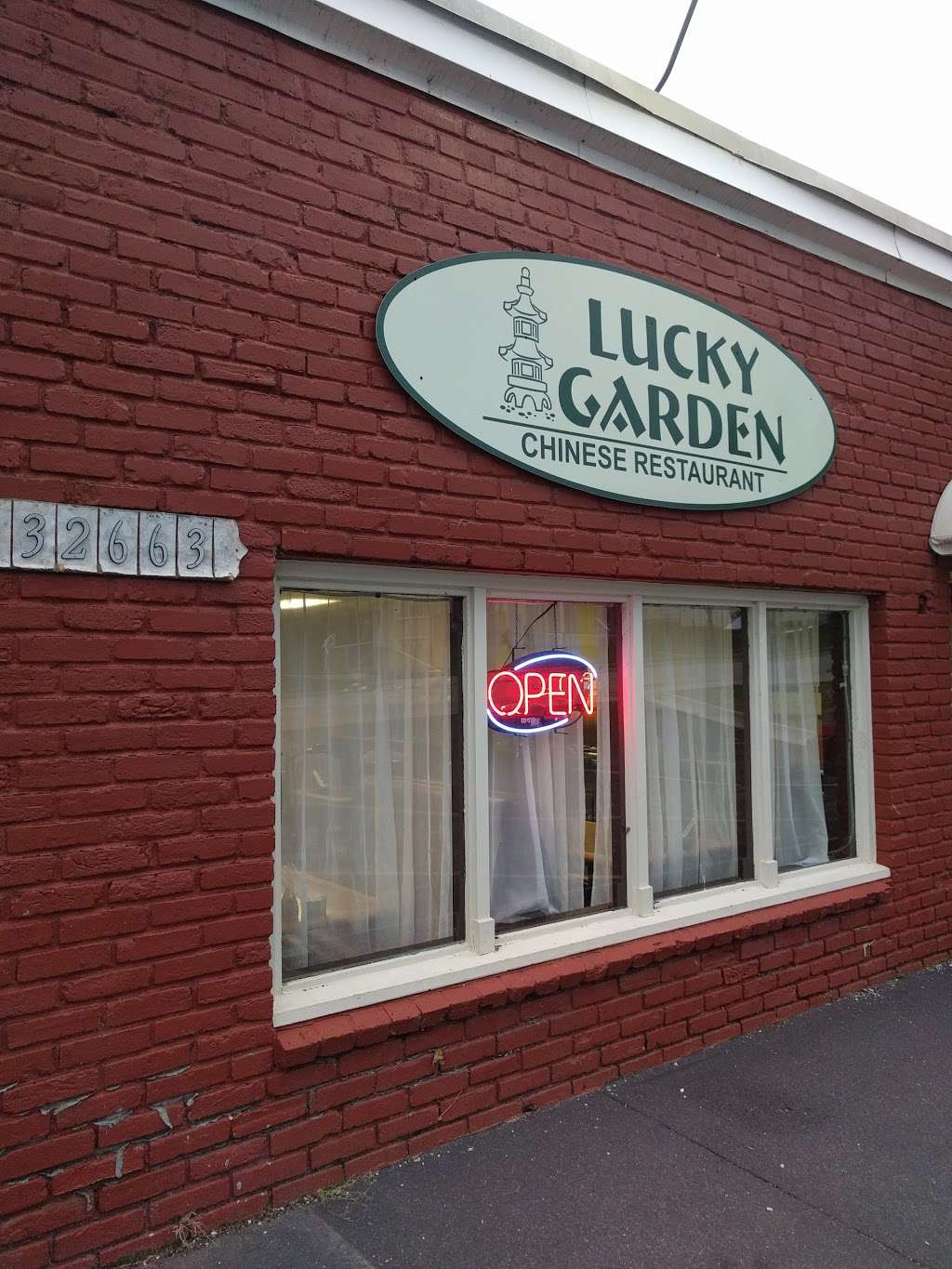 Lucky Garden Chinese Restaurant (Lunch Buffet only) | 32663 W 83rd St, De Soto, KS 66018, USA | Phone: (913) 585-1916