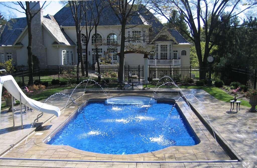 DesRochers Backyard Pools & Spas | 550 Davy Ln, Wilmington, IL 60481, USA | Phone: (815) 476-2975